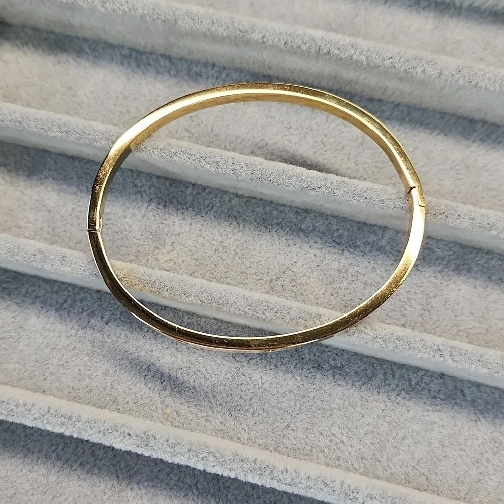 18k Gold Plated Stainless Steel , Simulated Diamond Inlay Luxury Bangle